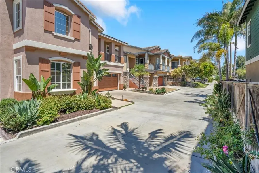 2125 Ridgeview Terrace Drive, Long Beach, CA 90755 - Image #3