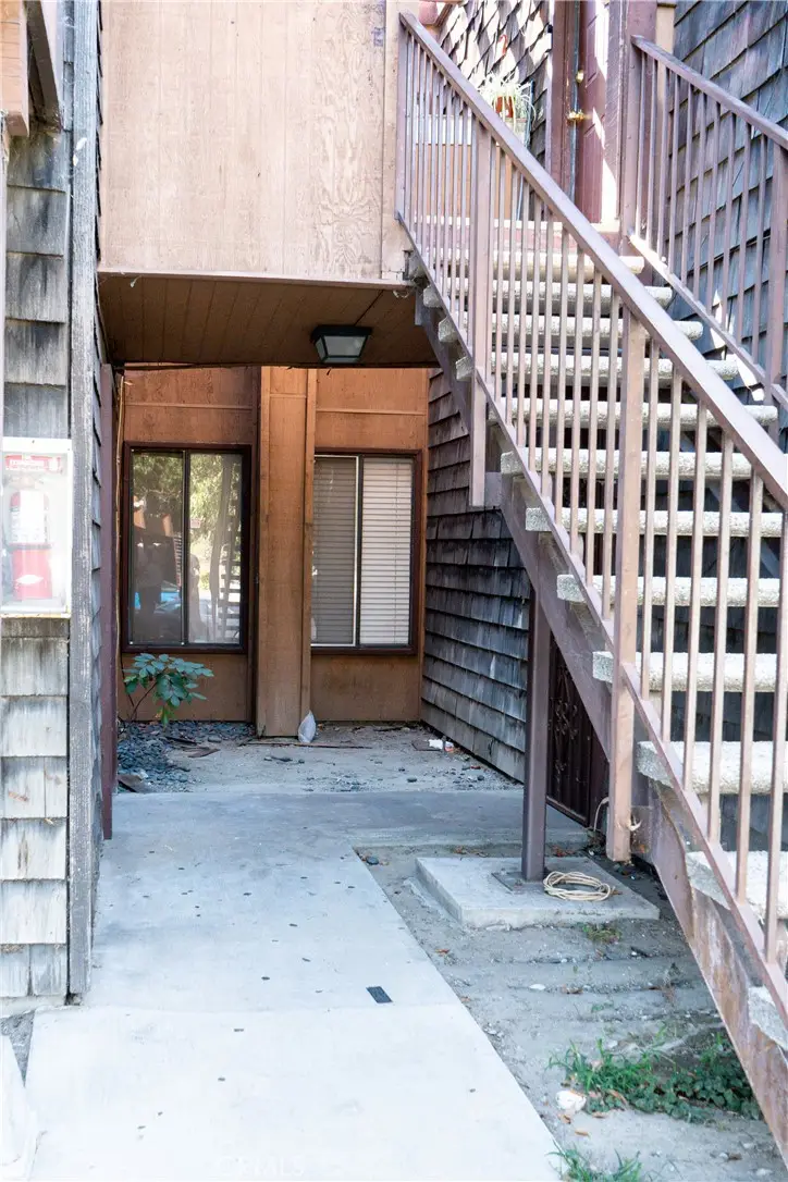 9010 Newport, Fontana, CA 92335 - #2