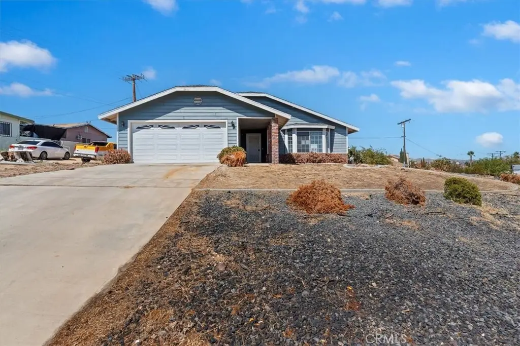 16924 Crestview, Victorville, CA 92395 - Image #1