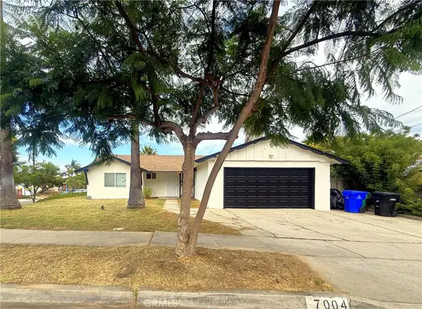 7004 La Sena, San Diego, CA 92114