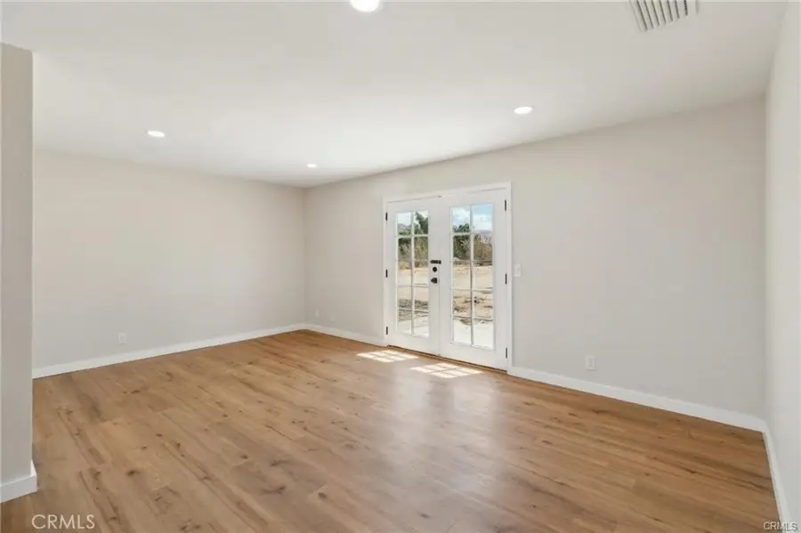 18747 Albany Court, Hesperia, CA 92345 - Image #2