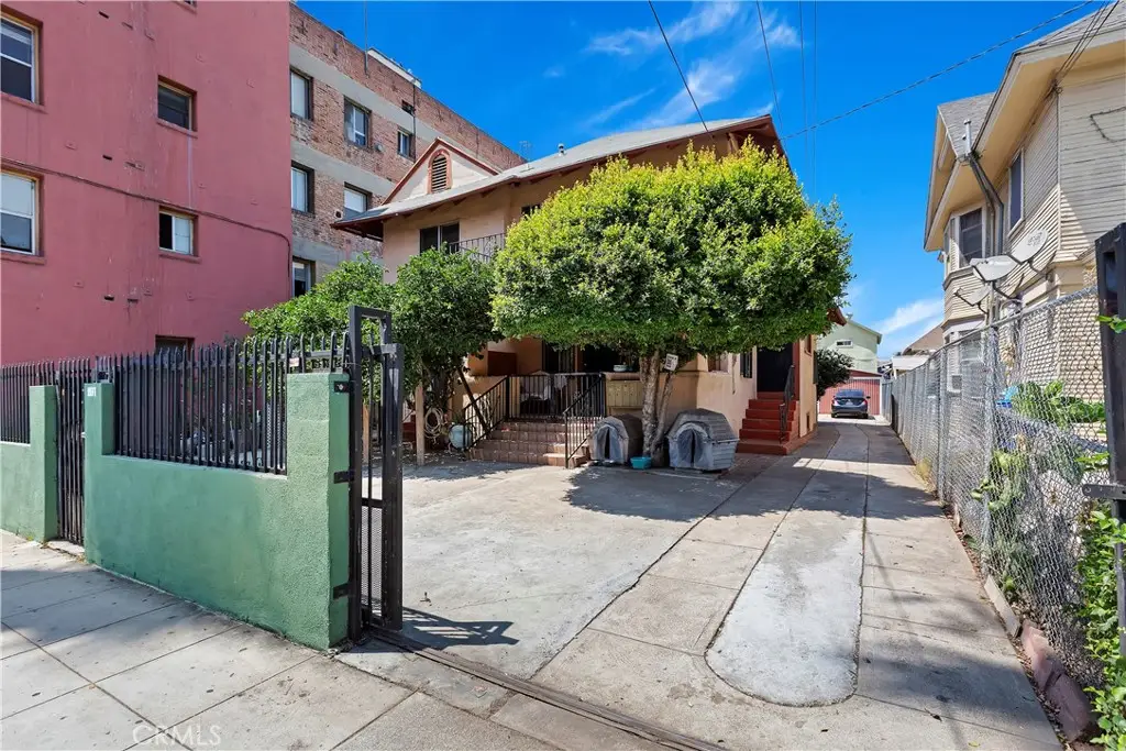 1437 Bonnie Brae Street, Los Angeles, CA 90006 - Image #1