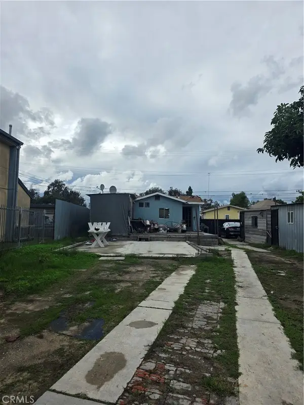 8733 Beach, Los Angeles, CA 90002