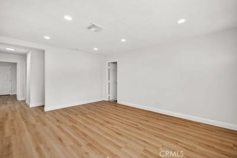 18222 10th, Bloomington, CA 92316 - #3