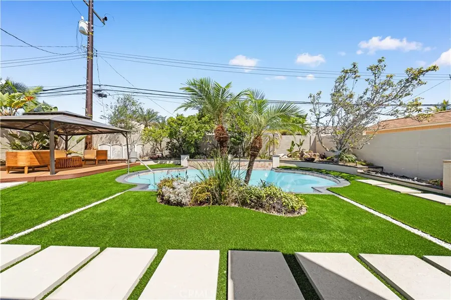 9331 Cape Cod Drive, Huntington Beach, CA 92646 - Image #2