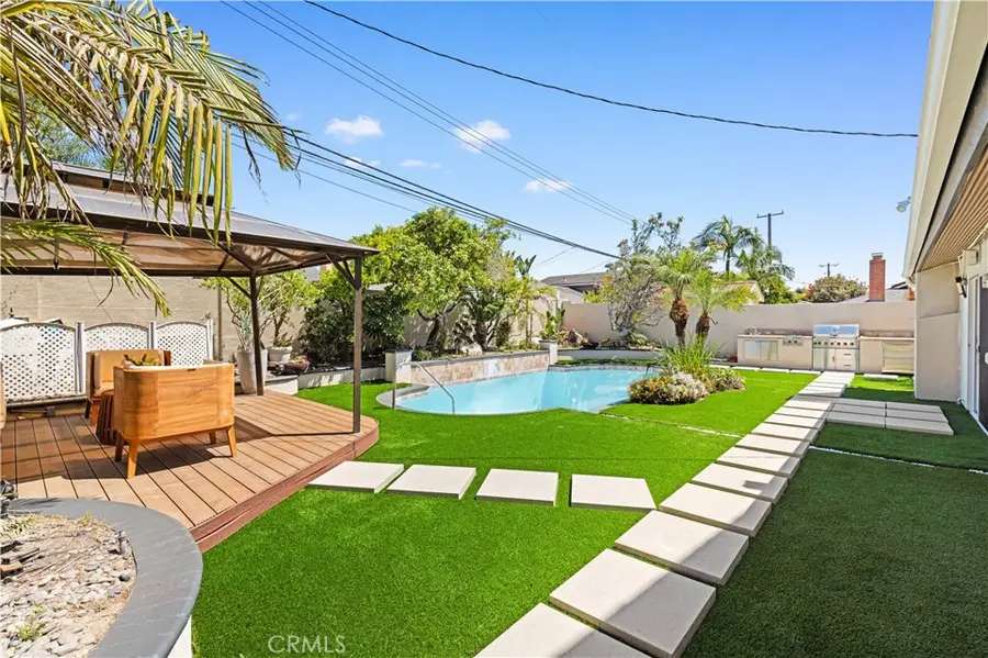 9331 Cape Cod Drive, Huntington Beach, CA 92646 - Image #3