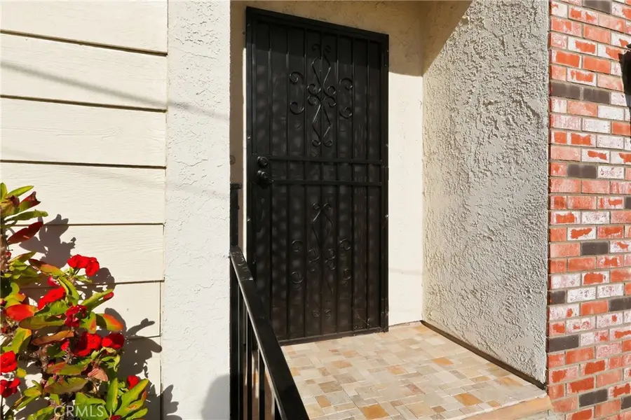 105 N El Molino Street #E, Alhambra, CA 91801 - Image #3