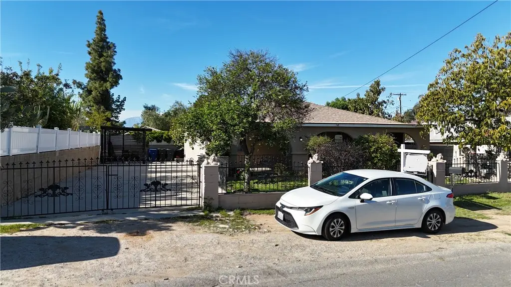 5130 Hedrick Avenue, Riverside, CA 92505 - #1