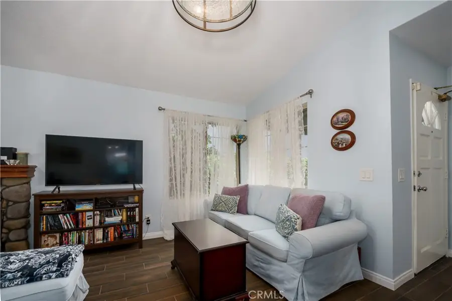 215 Elderberry, La Verne, CA 91750 - #2