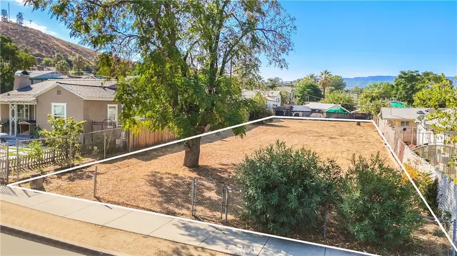 132 E Peck Street, Lake Elsinore, CA 92530 - #2
