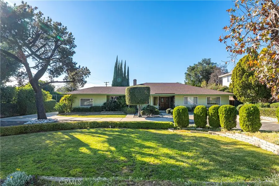 569 N Barranca Avenue, Glendora, CA 91741 - Image #2