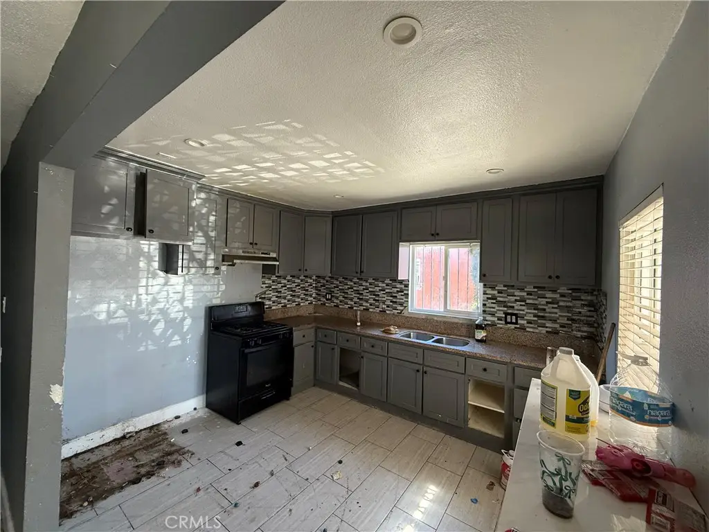 1359 E 108th, Los Angeles, CA 90059 - #1