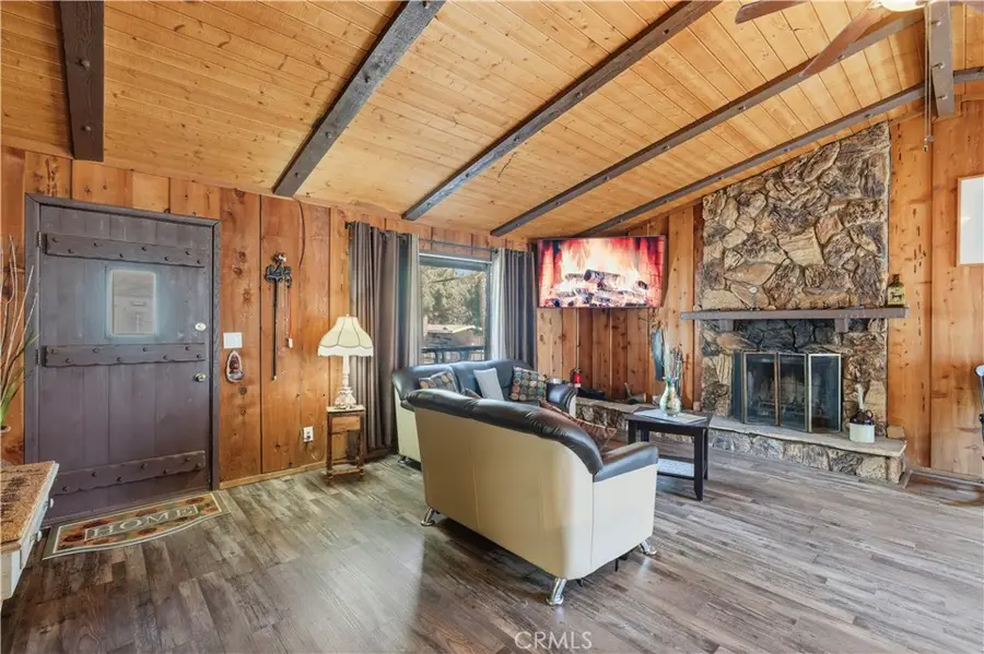 44667 Barton, Sugarloaf, CA 92386 - Image #3