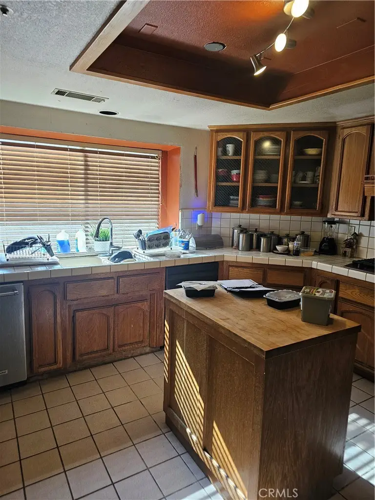 18141 Country Glen Lane, Victorville, CA 92395 - #3