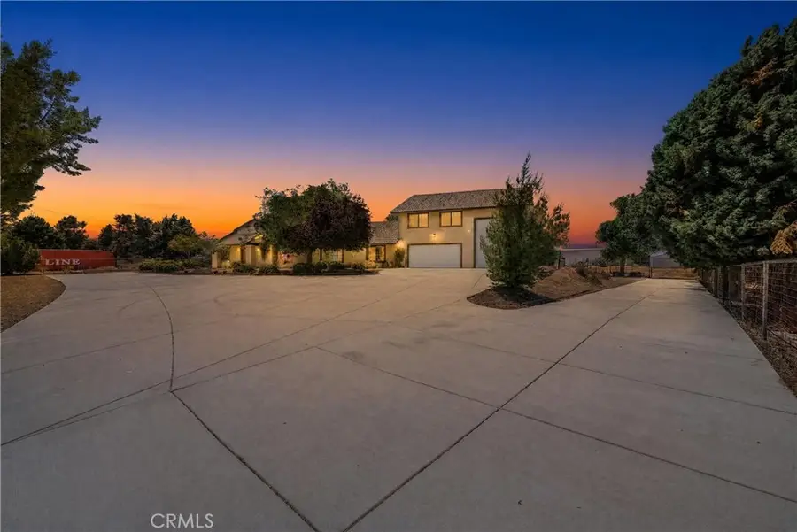 7854 Oak Hills Rd, Oak Hills, CA 92344 - #3