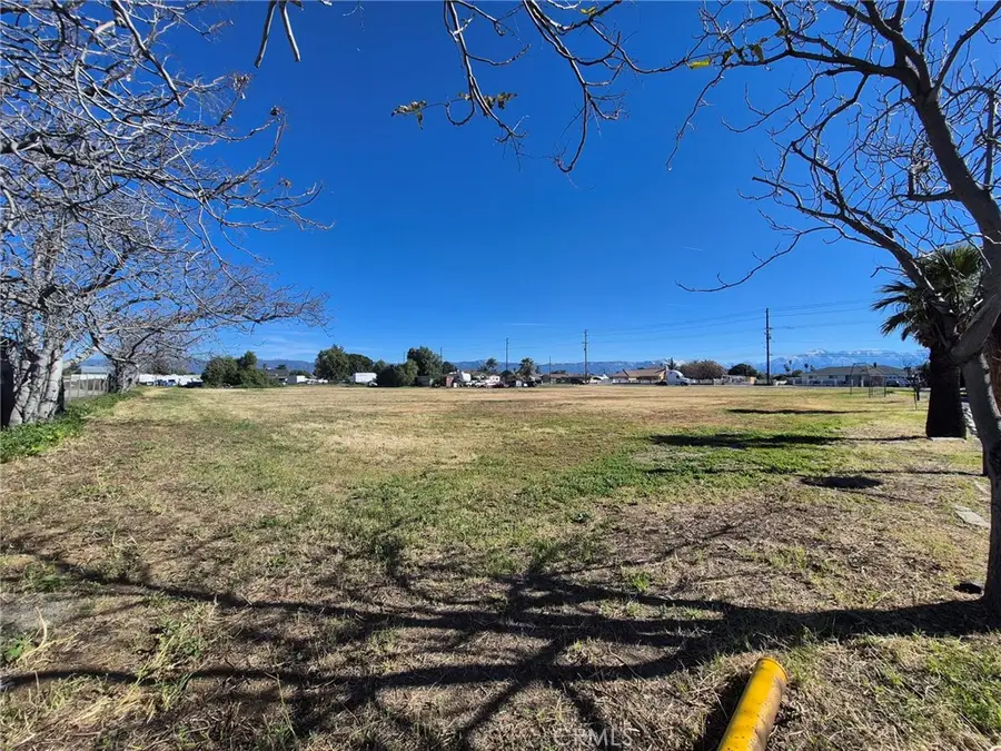 18490 Santa Ana, Bloomington, CA 92316 - #2