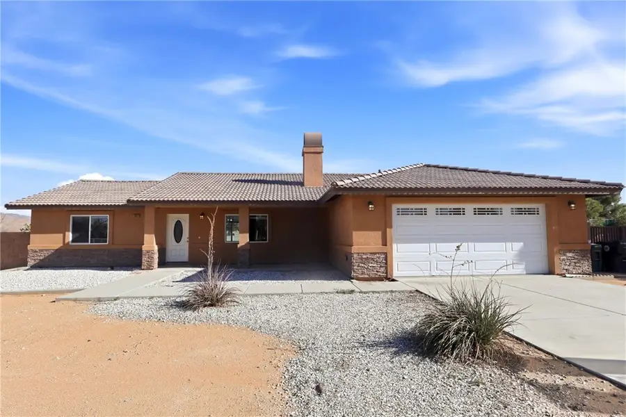 13071 Clallam Rd, Apple Valley, CA 92308 - #2