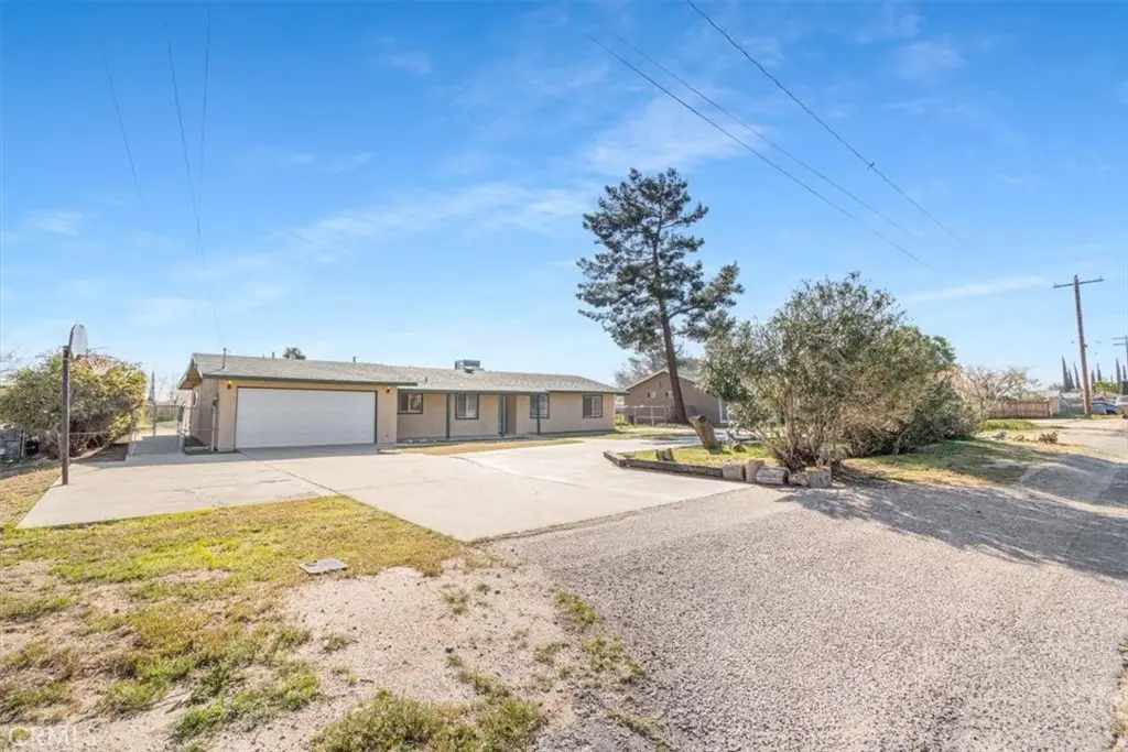 10401 Victor, Hesperia, CA 92345 - #1