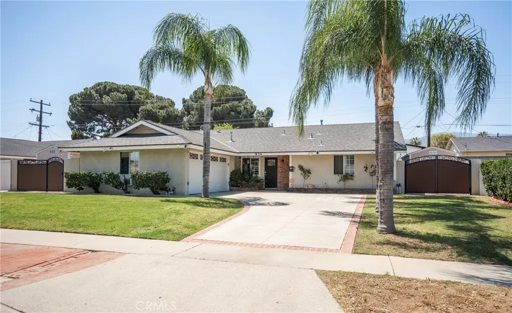 934 Lorna, Corona, CA 92882 - #1