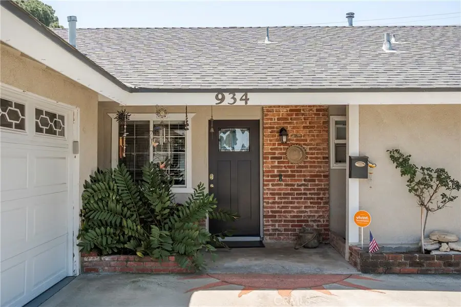 934 Lorna, Corona, CA 92882 - #2