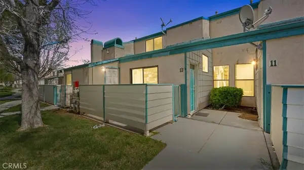 44460 15th Street E #13, Lancaster, CA 93535