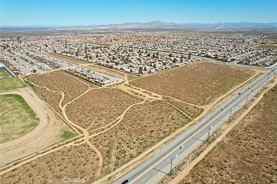 5 Palmdale, Adelanto, CA 92301 - #2