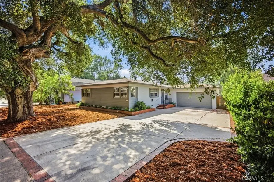 188 E Green, Claremont, CA 91711 - #3