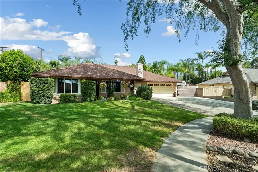 881 Dublin Court, Upland, CA 91784 - #3