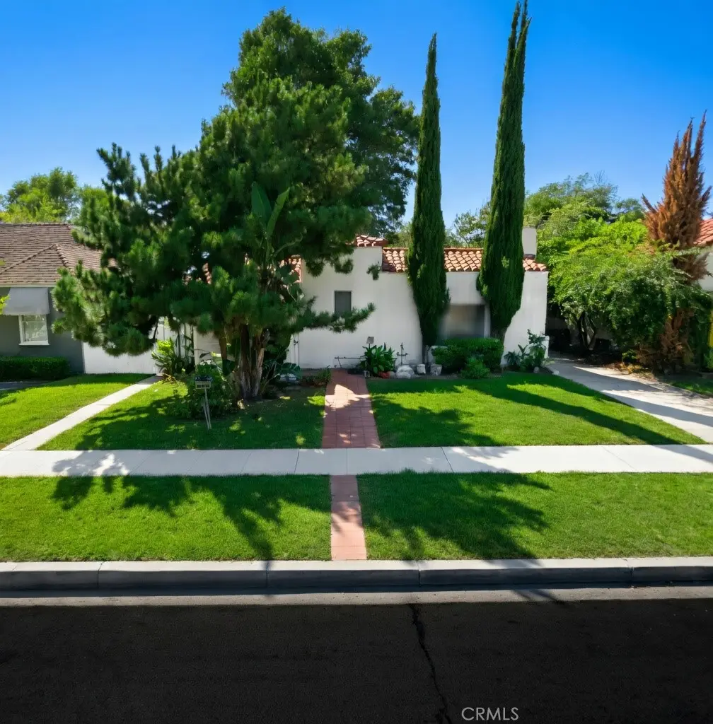 5851 Troost, North Hollywood, CA 91601 - #1