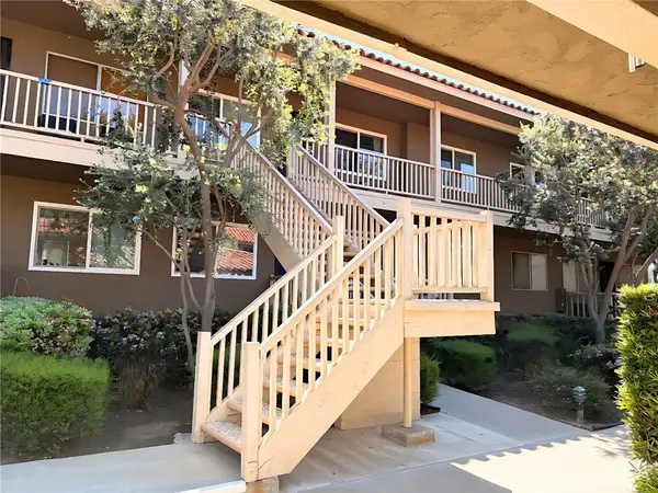 555 S La Veta Park #234, Orange, CA 92868