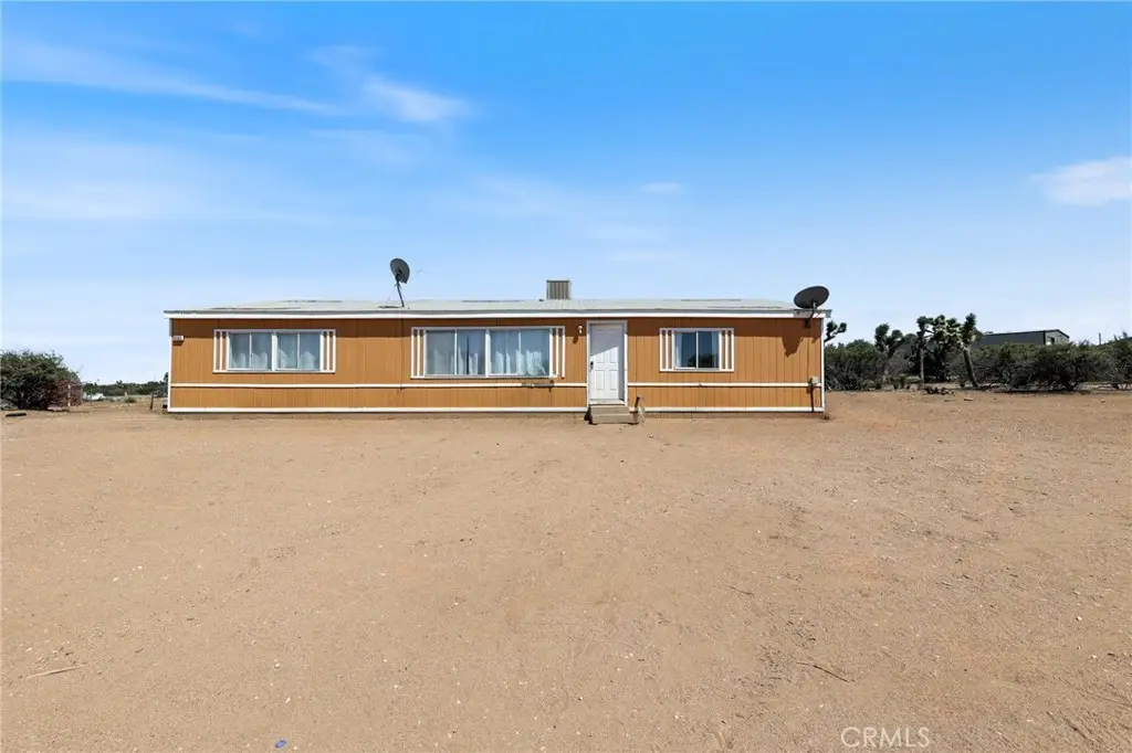 8195 Alta Mesa Road, Oak Hills, CA 92344 - #1