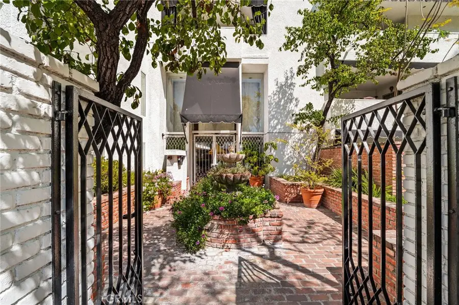 4950 Louise #304, Encino, CA 91316 - #2