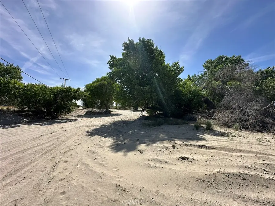 0 Avenue R Avenue, Sun Village, CA 93543 - #2