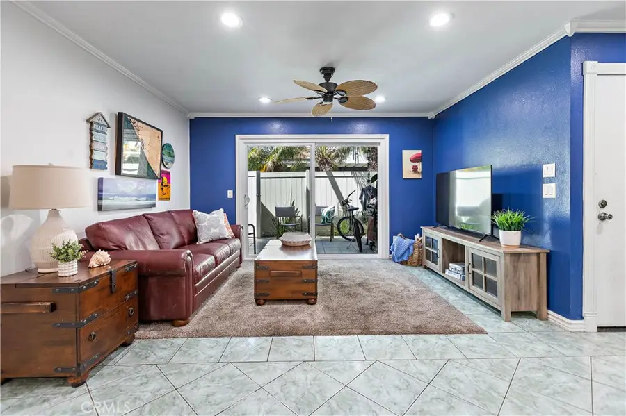 215 Wichita Ave. #306, Huntington Beach, CA 92648 - #3
