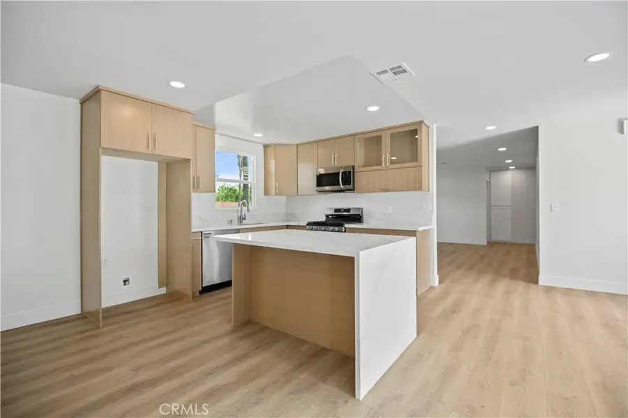 9917 Stanwin Ave, Arleta, CA 91331 - #3