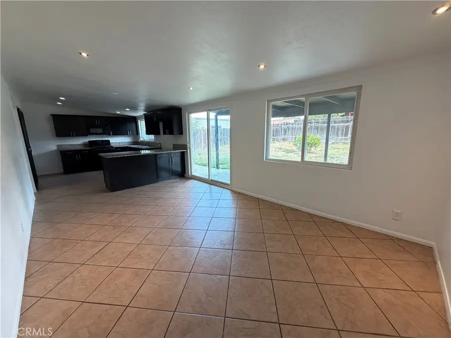 461 E Harrison Avenue, Pomona, CA 91767 - #3