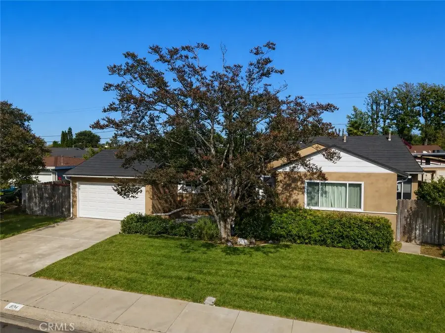 824 N Redondo E, Anaheim, CA 92801 - #2