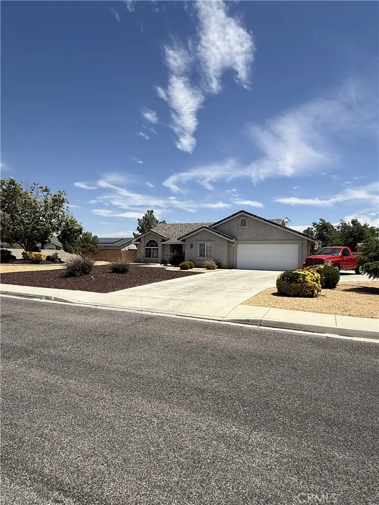 13863 Coachella Road, Apple Valley, CA 92307 - #3
