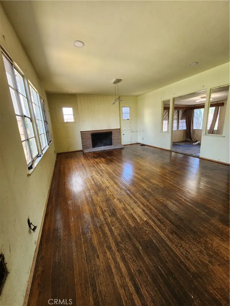 427 W 6th, Ontario, CA 91762 - #2