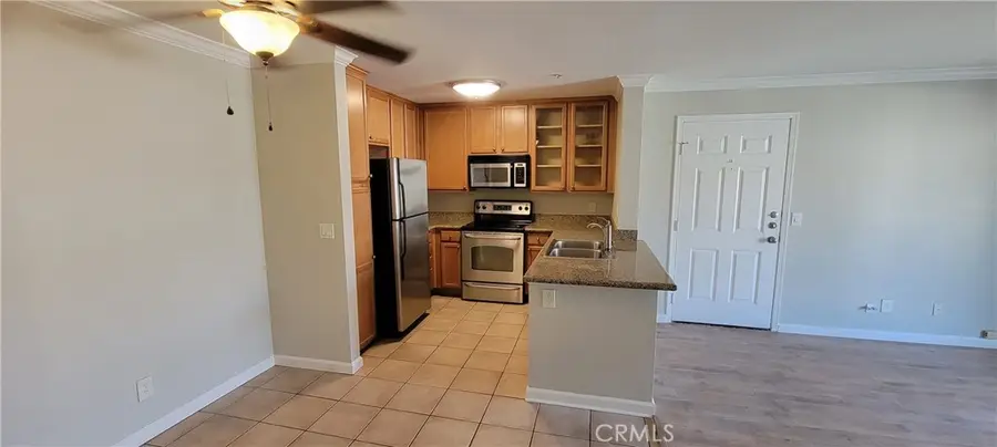 1010 La Terraza #203, Corona, CA 92879 - #2