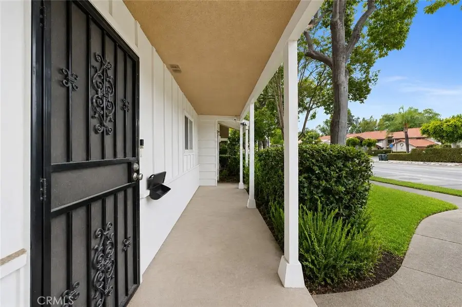 698 E 5th Street, Azusa, CA 91702 - #2