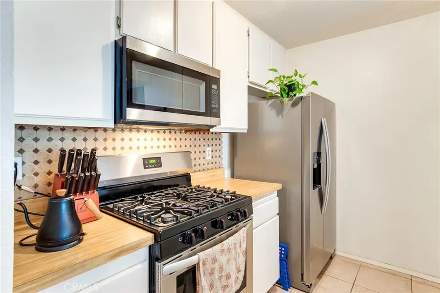 2069 S Magnolia Avenue, Ontario, CA 91762 - #3