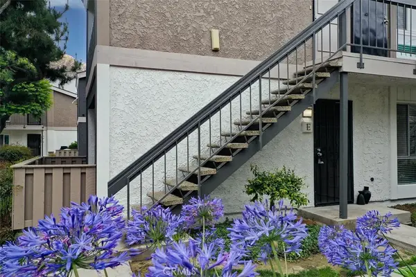 2841 S Fairview S #E, Santa Ana, CA 92704