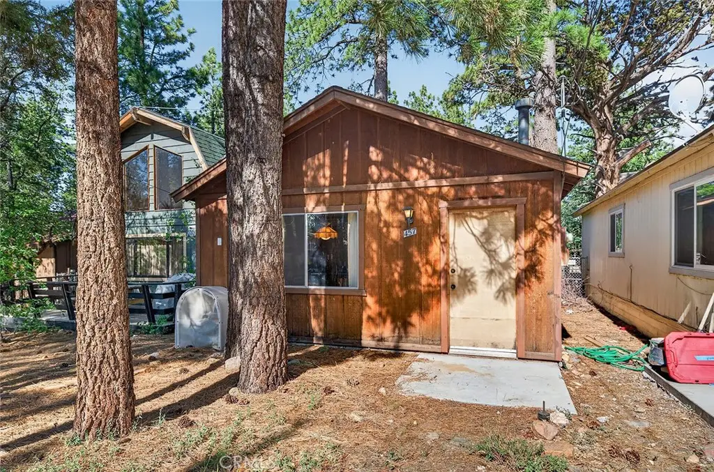 457 Los Angeles, Sugarloaf, CA 92386 - #1