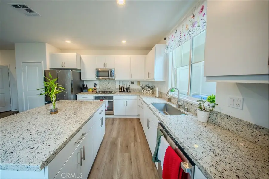 364 Castaic Way, Rialto, CA 92377 - #2