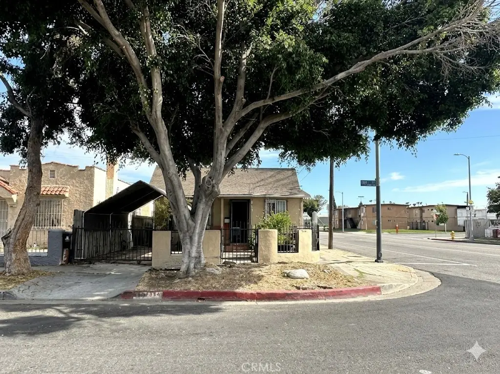 1354 W 84th Street, Los Angeles, CA 90044 - #1