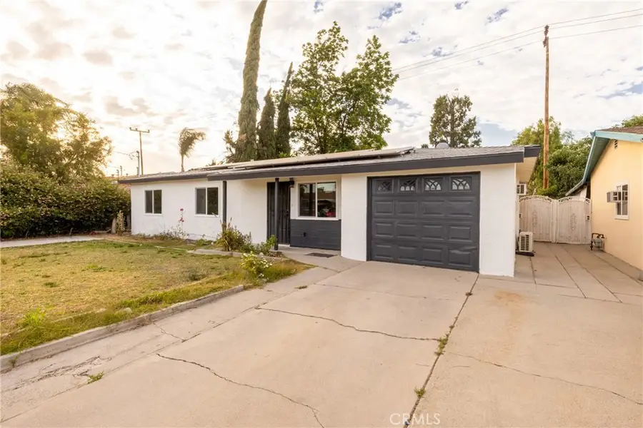 424 E 1st, Rialto, CA 92376 - #2