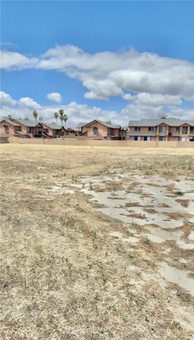 26355 Girard St, Hemet, CA 92544 - #1