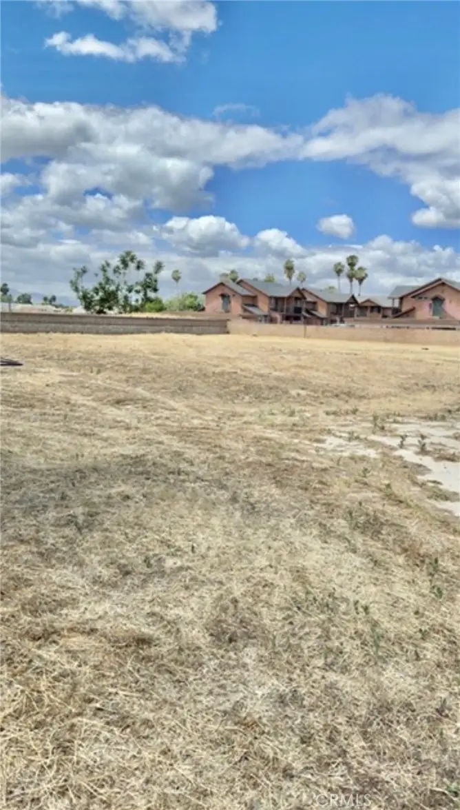 26355 Girard St, Hemet, CA 92544 - #2