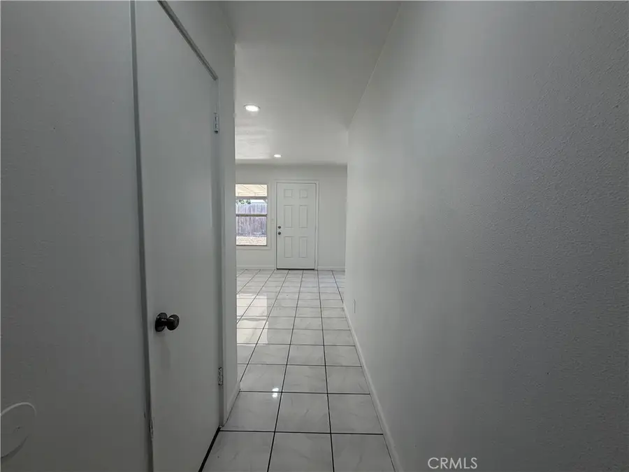 7931 Newcastle Avenue, Reseda, CA 91335 - #2